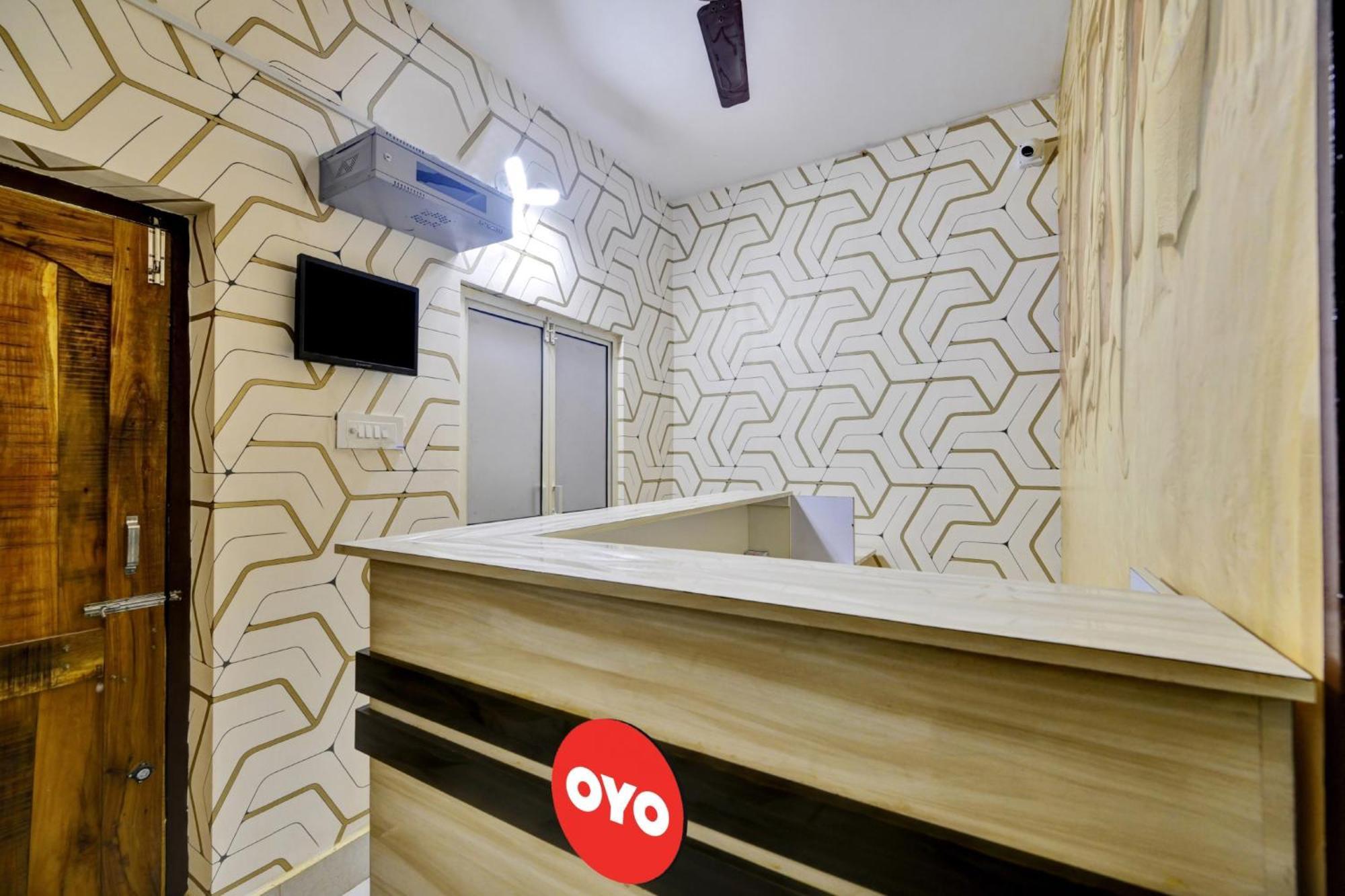Oyo Flagship 81058 Royal Regalia 호텔 부바네스 외부 사진